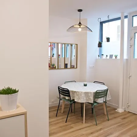 Charming Parisian With Air Conditioning - Climatisation & 2 Bedrooms - Batignolles Parigi